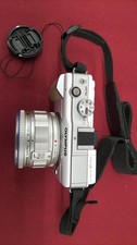 OLYMPUS E-PL9 Mirrorless Camera