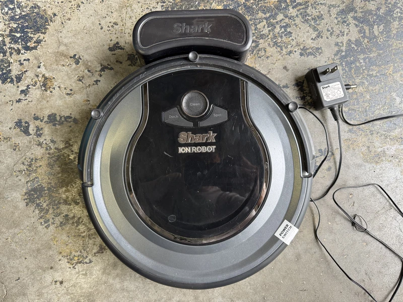 Shark RV750 robot vacuum