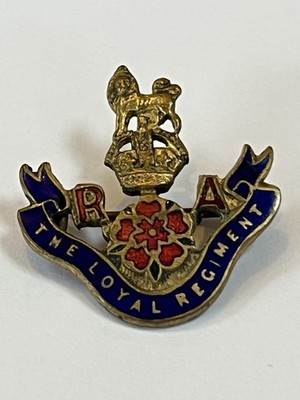 WW2 The Loyal Regiment North Lancashire Emaille Pin Abzeichen Herz Brosche