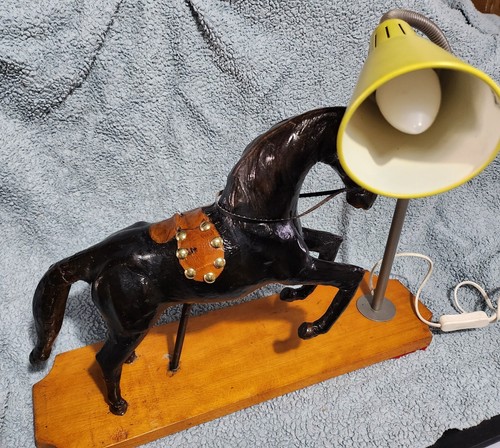 Lámpara de escritorio ecuestre vintage - Imagen 4 de 6