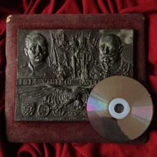 WW1 1914 Viribus Unitis Franz Joseph Hindenburg Statue Medal Hungary Army Gun