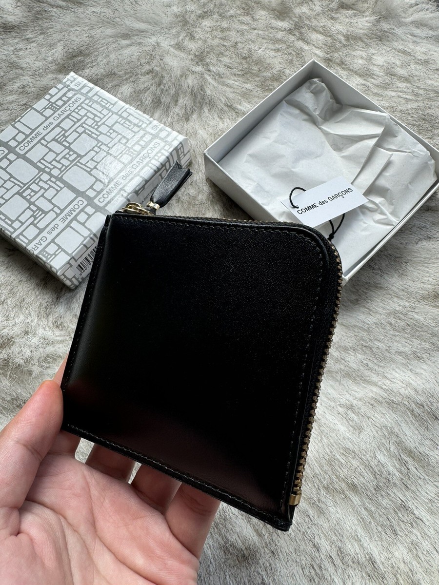 Comme Des Garcons Half Zip Wallet | Black Leather CDG Logo Coin