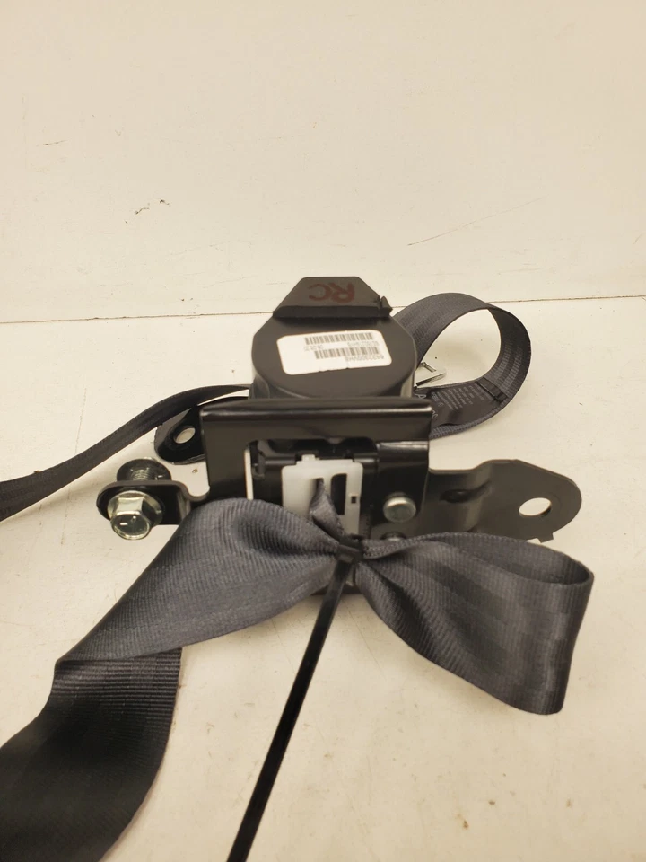 SUBARU LEGACY 2020-2024 sedán retractor de cinturón de seguridad central trasero OEM Foto 4 de 4