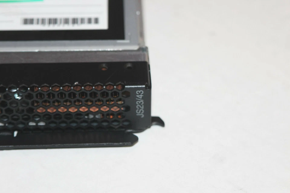 IBM BladeCenter J23 / 43 7778 23X Blade 4 way - 2x Dual 4.2ghz Xeon, 64gb Memory - Image 3 of 4