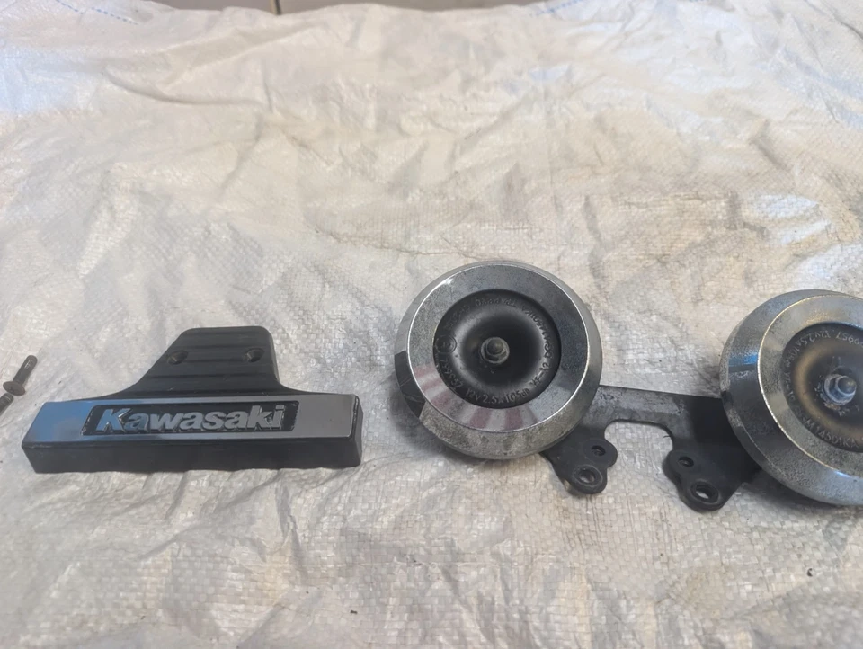 Juego de bocinas 86-06 KAWASAKI VULCAN 750 VN 750 1989 Foto 2 de 4