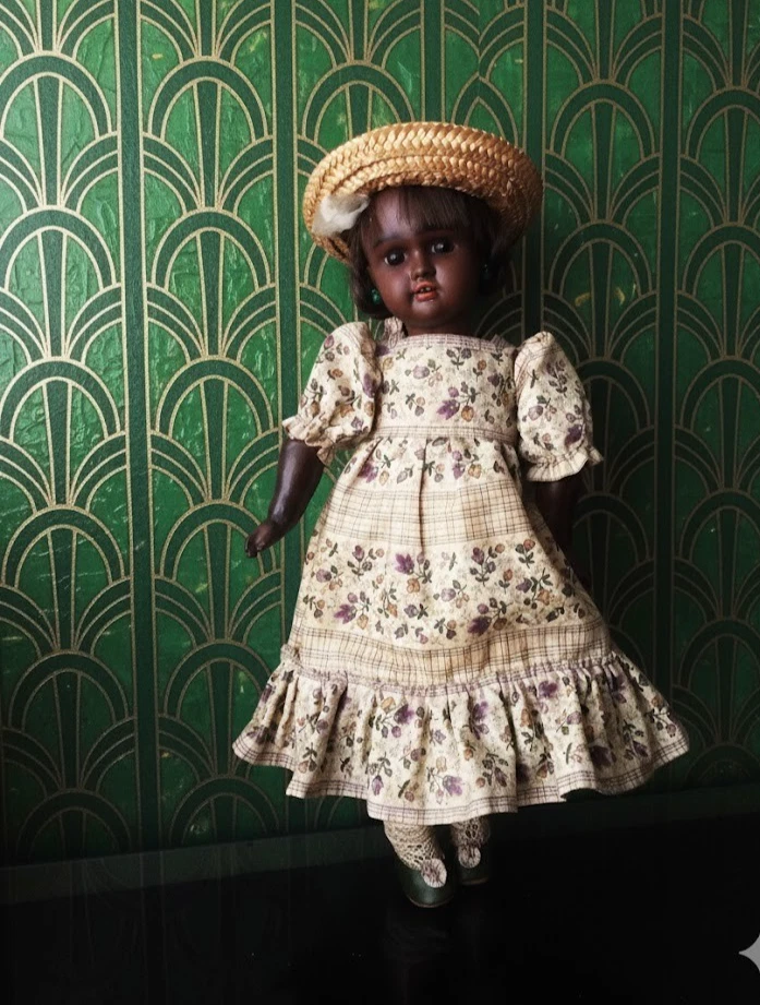 ancienne petite poupée noire Simon Halbig  avec male et trousseau no Jumeau - Photo 4/4