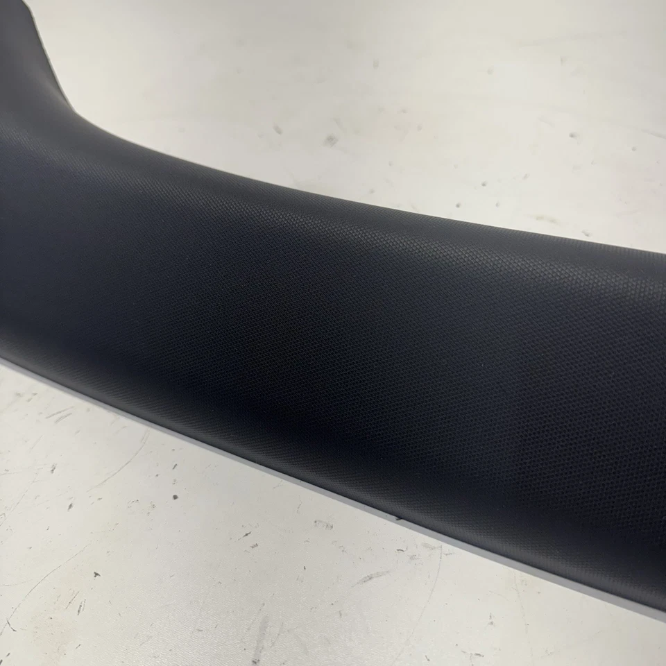 CHEVROLET BLAZER PARABRISAS DELANTERO IZQUIERDO CUBIERTA DE PILAR PANEL DE MOLDURA FABRICANTE DE EQUIPOS ORIGINALES 2019-2024 Foto 3 de 4