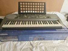 Yamaha EZ 250I Electronic Keyboard With Lighted Keys and Original Box Working