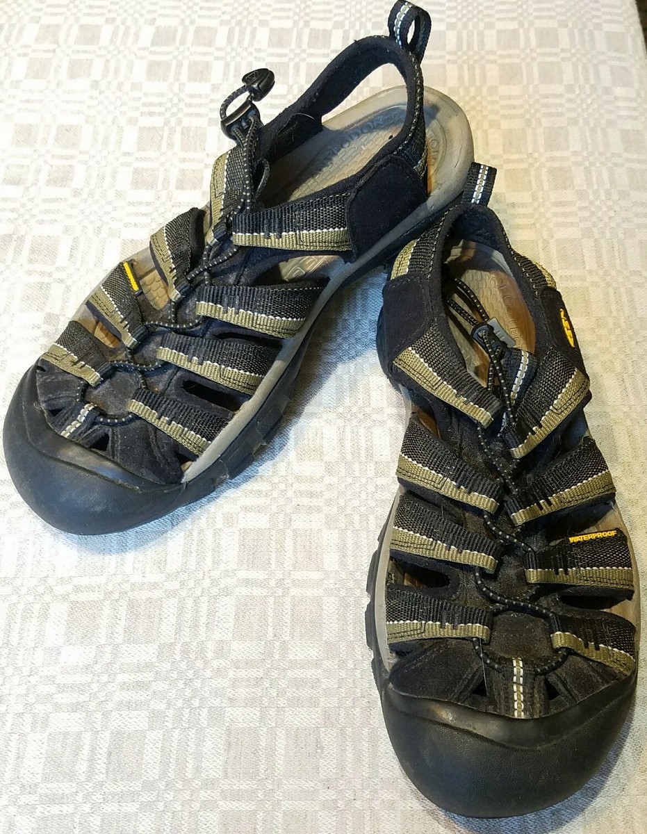 Keen Newport H2 Waterproof Fisherman Sandals Black Green  display picture 2