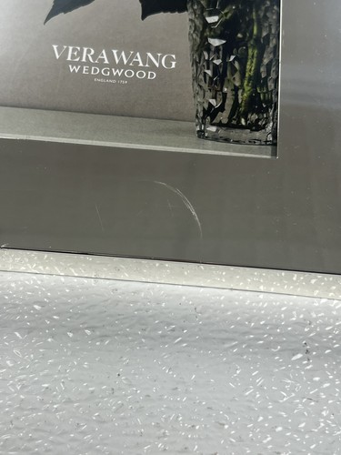 Wedgwood Vera Wang Vera Infinity 5x7 Frame New Scratches on it - Picture 3 of 10