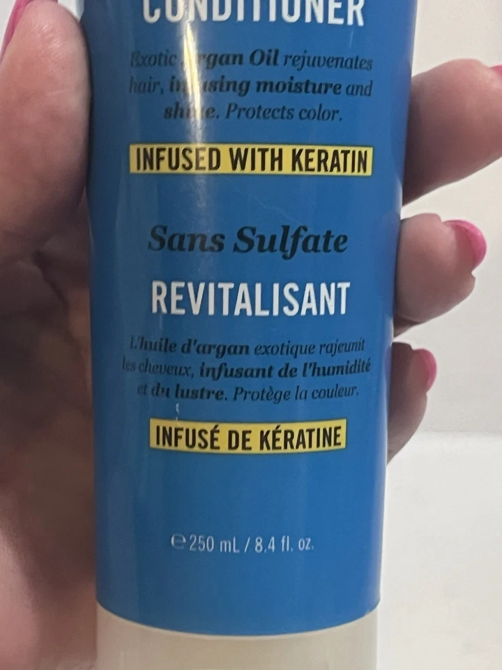 Acondicionador de aceite de argán nutritivo Marc Anthony sin sulfatos infundido con queratina Foto 4 de 4