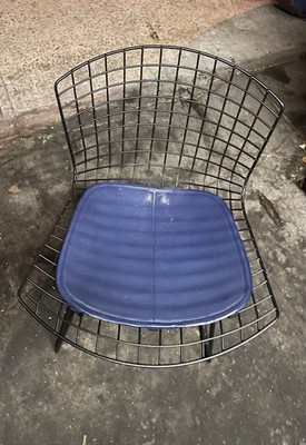 Harry Bertoia Black Knoll Wire Side Chair With Detachable Seat Pad