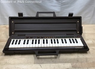 Yamaha PortaSound PS 3 Vintage 37 Key Portable Keyboard Synth with Case
