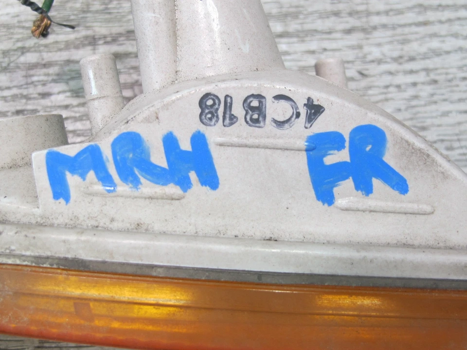 86-88 MAZDA RX7 FC3S JUEGO DE 2 PARACHOQUES DELANTEROS LUZ INTERMITENTE IZQUIERDA Y DERECHA OEM Foto 2 de 4