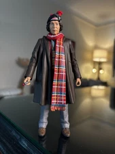 Character Options DOCTOR WHO 5.5" figure - 4th Doctor - Tom Baker UNIT Zygons