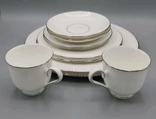 LENOX DEBUT COLLECTION HANNAH PLATINUM PLATES AND Cups USA (2) PLACE SETTINGS