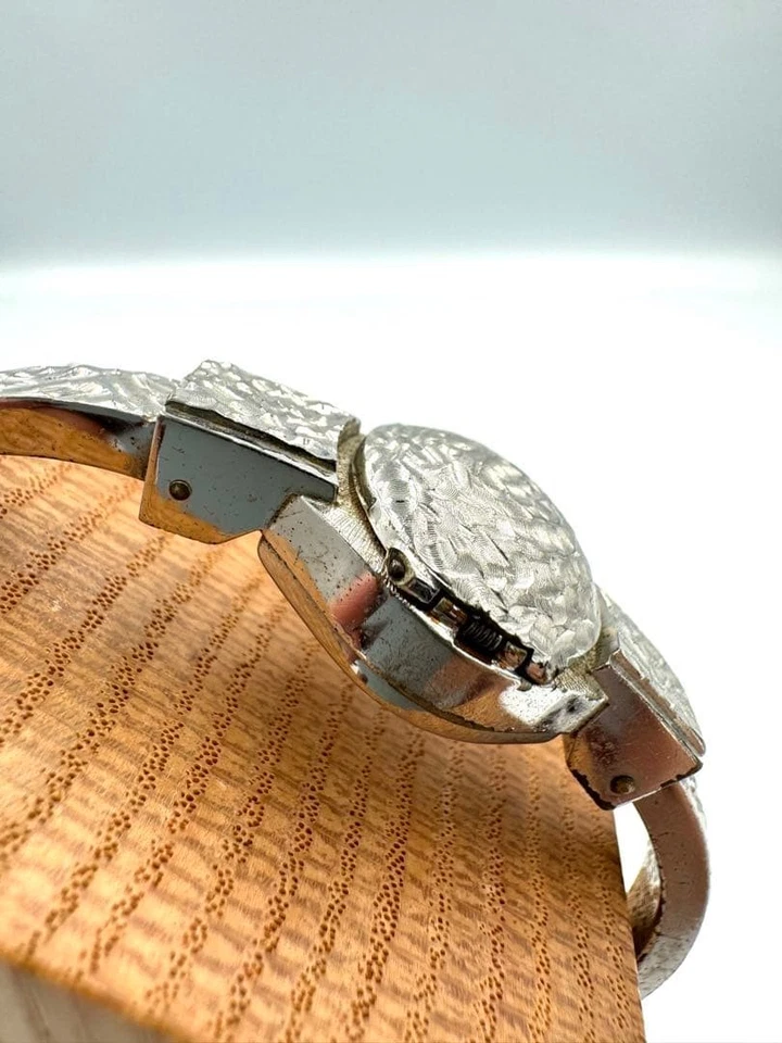 Reloj Chandler 17 joyas INCABLOC A2247 antiguo cuerda manual popular raro Japón Foto 4 de 4