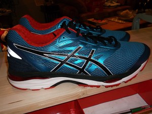 asics trainers all black