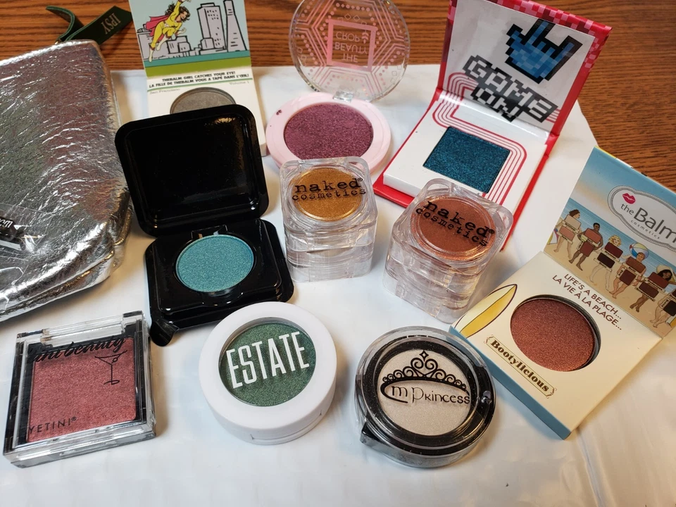 Mixed Eye Lot 10 pc Eye Shadow, w/3 Eye Brushes & Make up Bag Set#1 Great Deal ! - Image 2 of 2