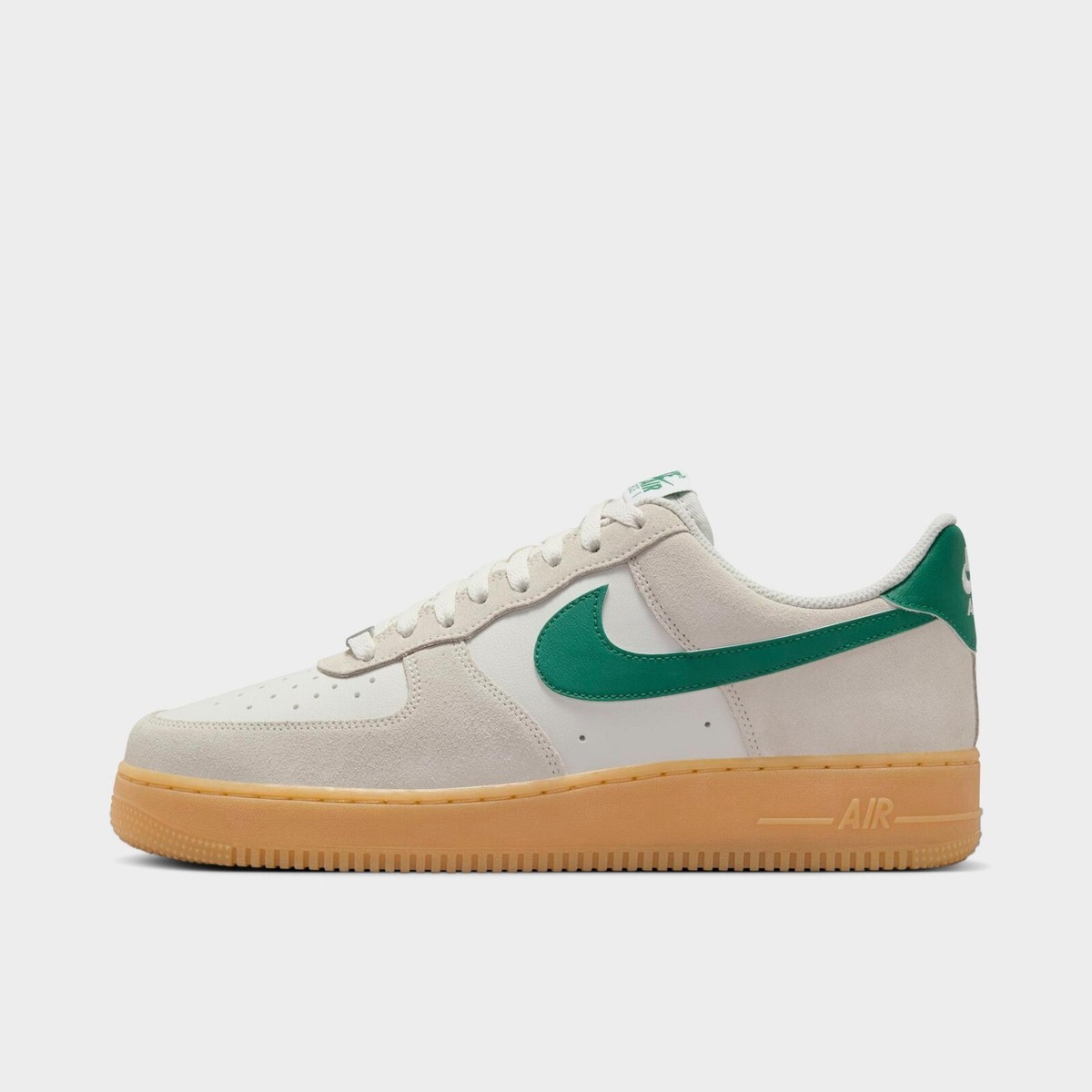 ◆正規品◆NIKE AIR FORCE 1 '07 LV8 MALACHITE◆関税/送料込◆ Nike Air Force 1 LV8 Casual Shoes White / Malachite Green Sz