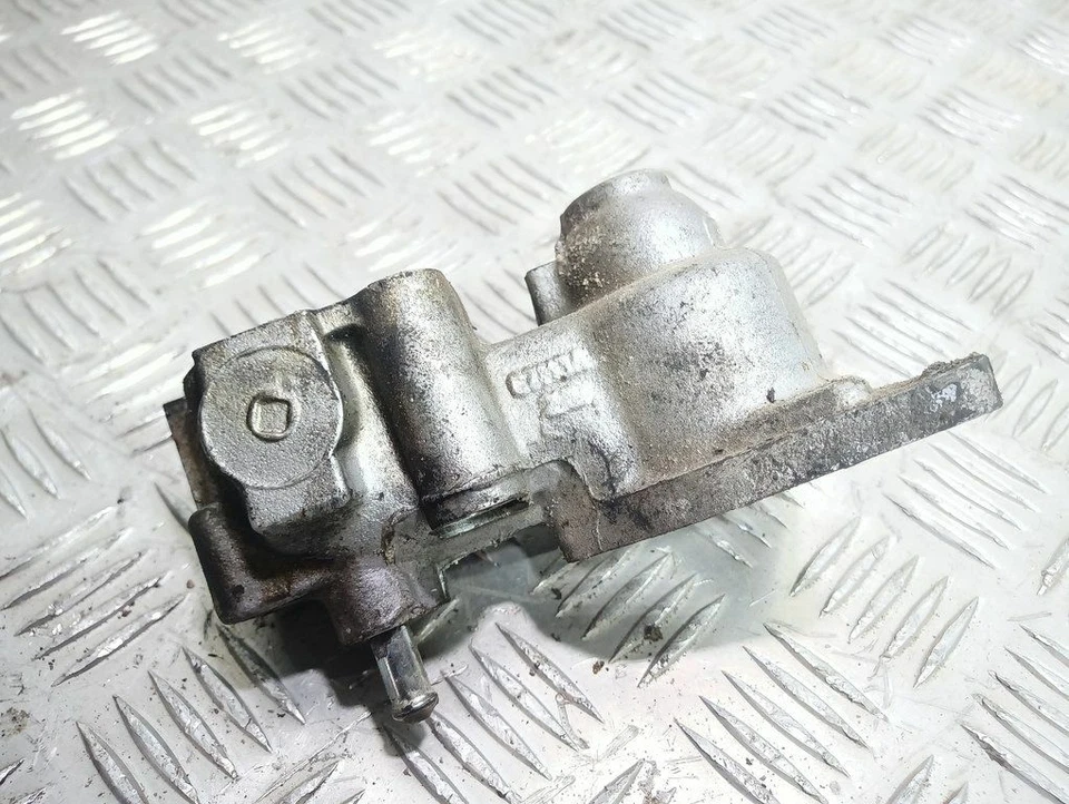 Ford Focus 2001 Thermostat / Thermostatgehäuse Diesel 55kW UST50154 - Imagem 2 de 3