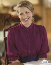 Pascale Hutton When Calls the Heart Autographed Signed 8x10 Photo ACOA