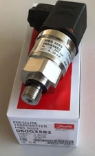 NEW DANFOSS MBS3050 060G3582 Pressure Transmitter UPS shipping.