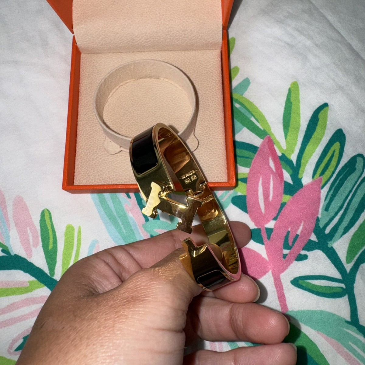 Hermes Clic H Bracelet - Black & Gold | eBay Hermes Clic H Bracelet - Black & Gold | eBay