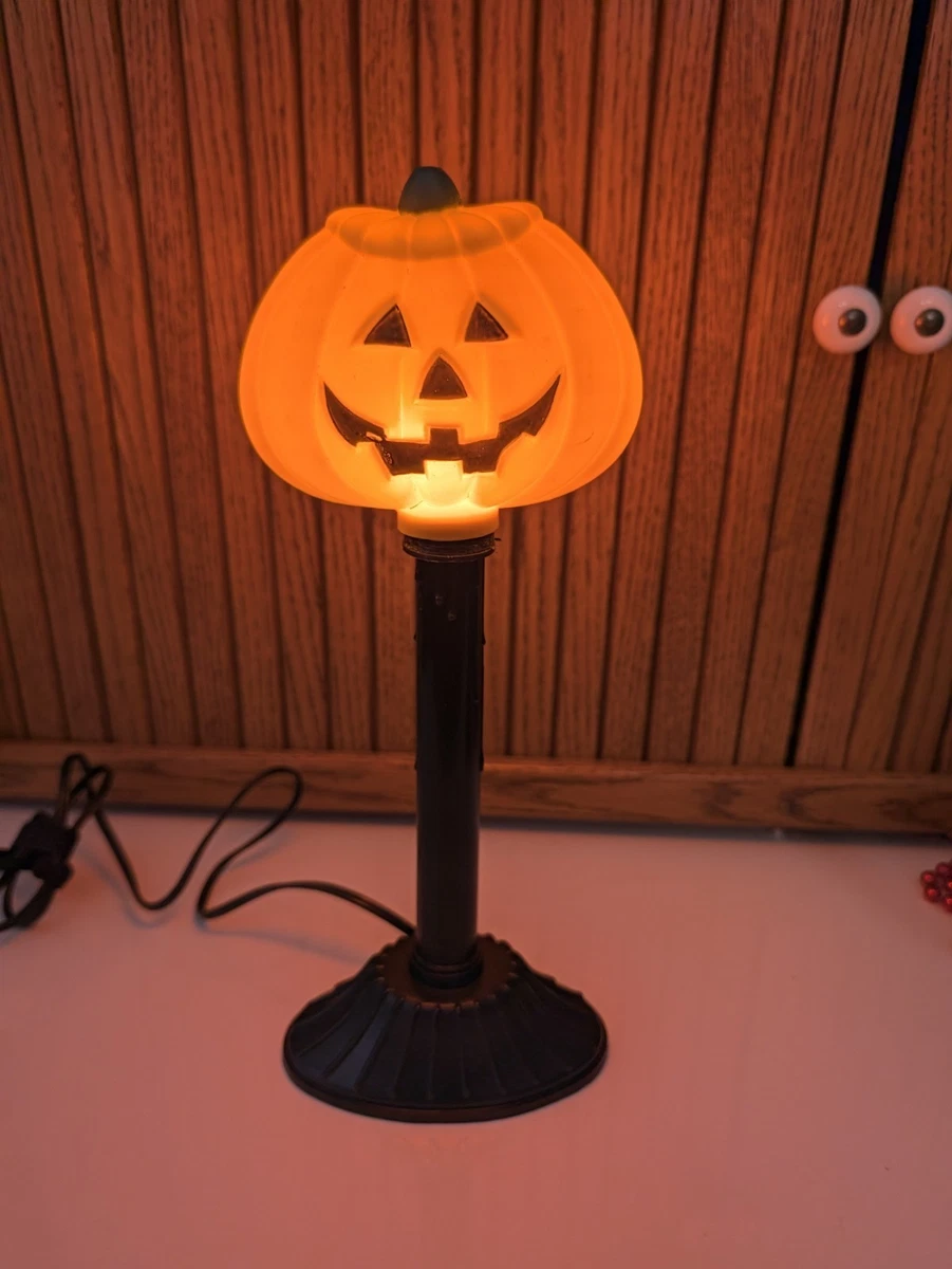 25+ Vintage Blow Mold Pumpkin In Halloween Lights (1960-1990) for