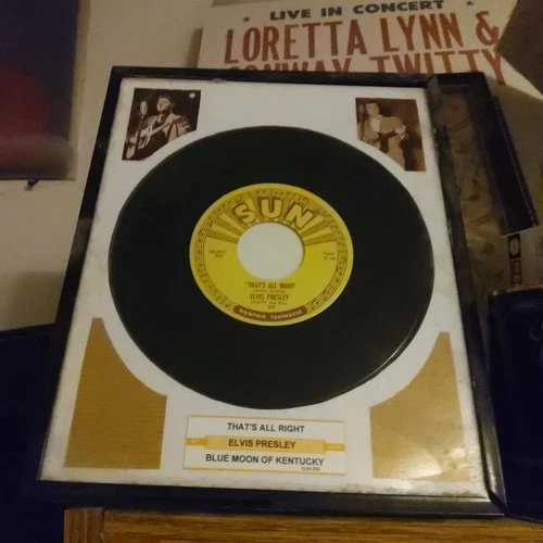 ⭐️⭐️Elvis Presley – That’s All Right / Blue Moon of Kentucky 7” Reproduction