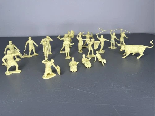 Marx Original Ben Hur Playset 54mm Figures Lot Of 19 Cream Pieces Bull, Woman