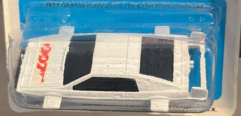 CORGI JUNIORS 60 JAMES BOND LOTUS ESPIRIT Foto 2 de 4