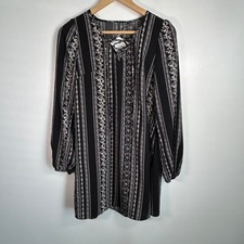 Xhilaration Boho Black White Paisley Lace Up V Neck Long Sleeve Tunic Dress