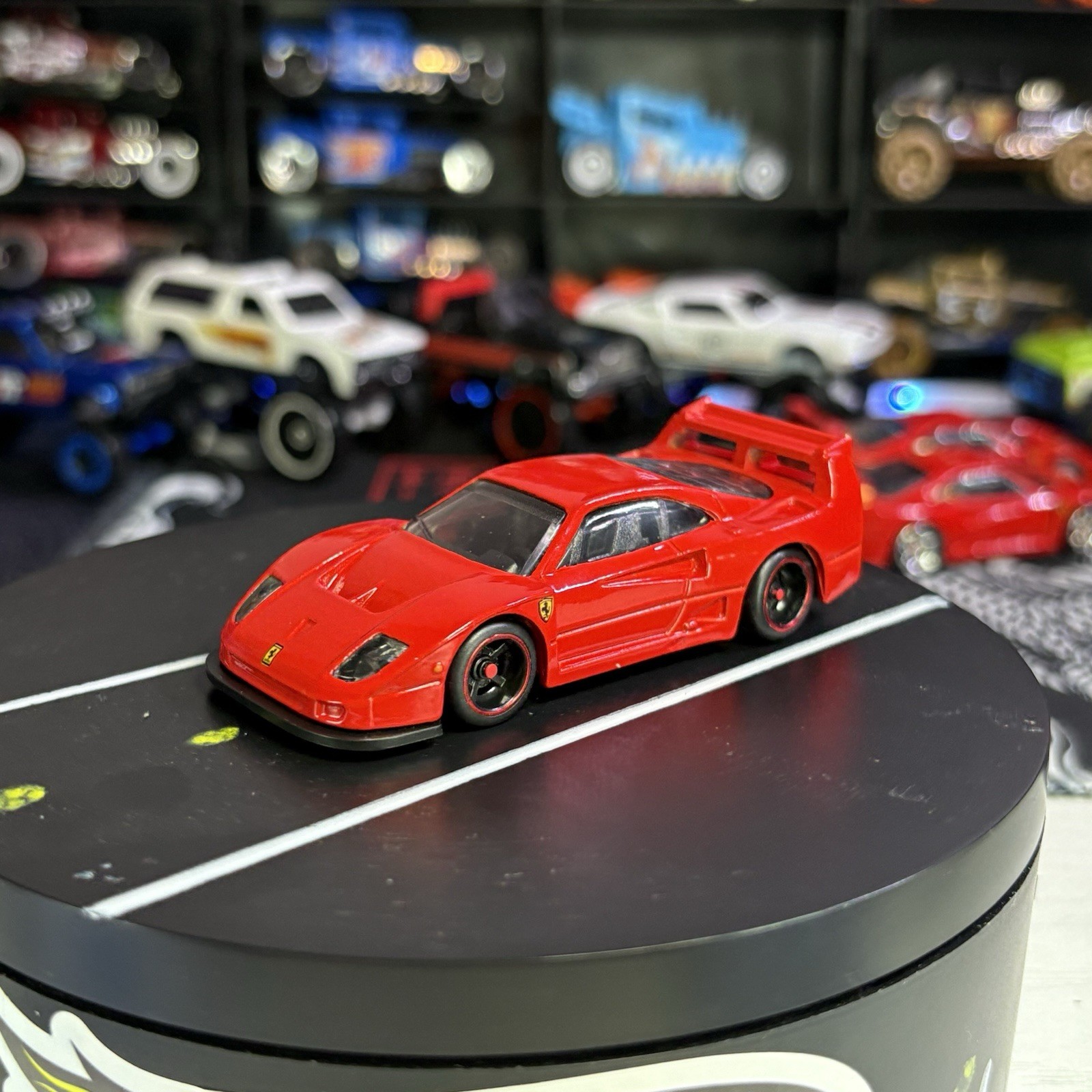 Hot Wheels Ferrari F40 Competizione WHEEL SWAP WITH REAL RIDERS