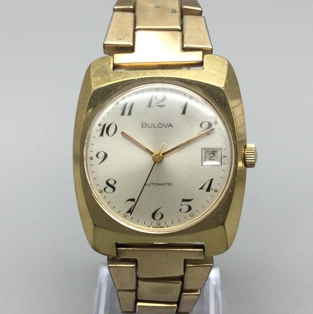 Vintage Bulova Men Watch 31mm Gold Tone Automatic 1977 Date