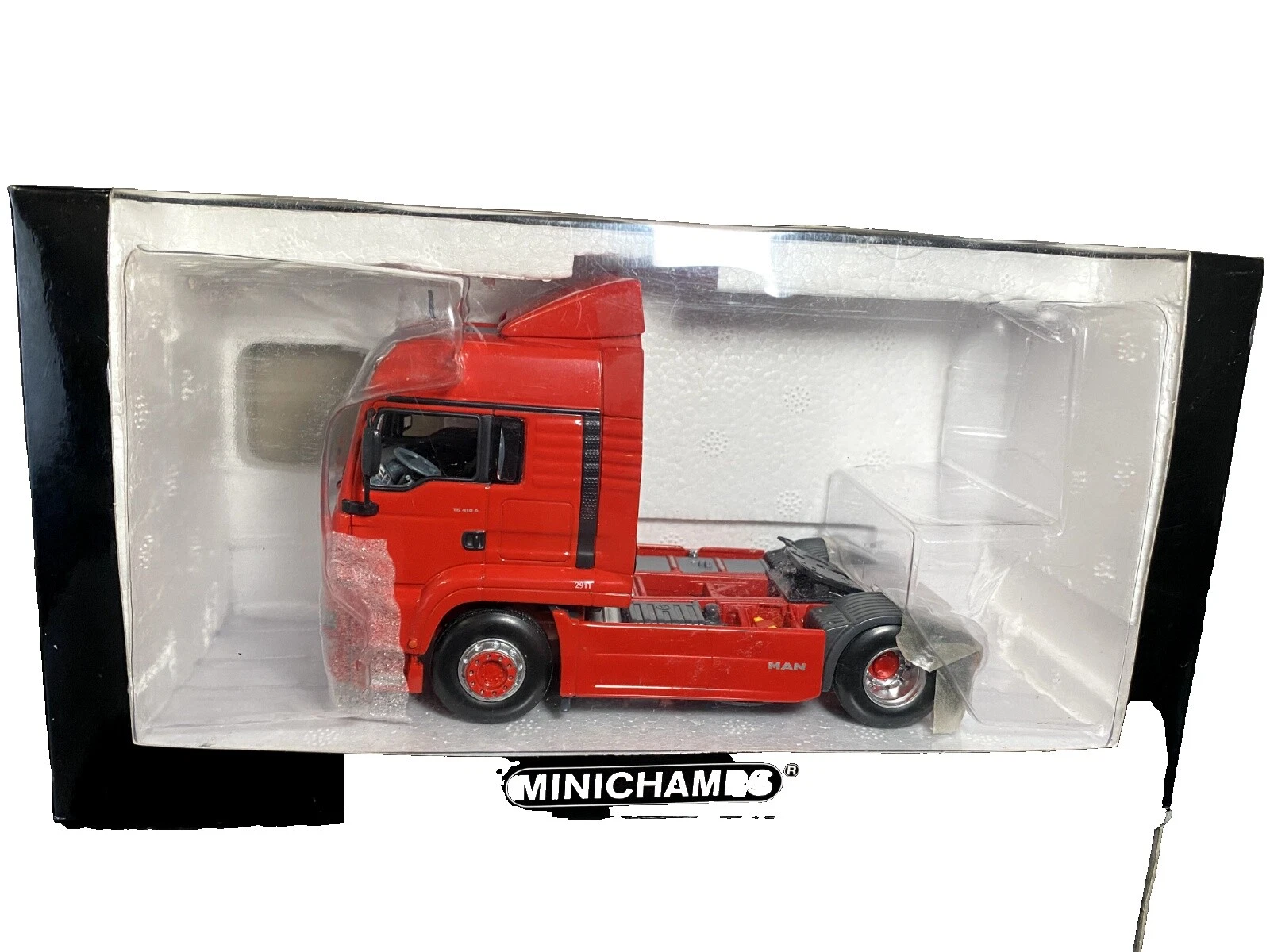 Hombre MINICHAMPS 1:43 Diecast y de juguete
