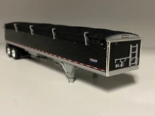 1/64 DCP BLACK WILSON PACE SETTER HOPPER BOTTOM GRAIN SHORT SIDE W/ BLACK TARP