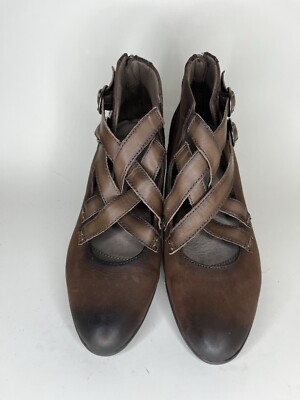 EARTH Amber Shoes Heels Dark Brown Leather Criss-Cross Ankle