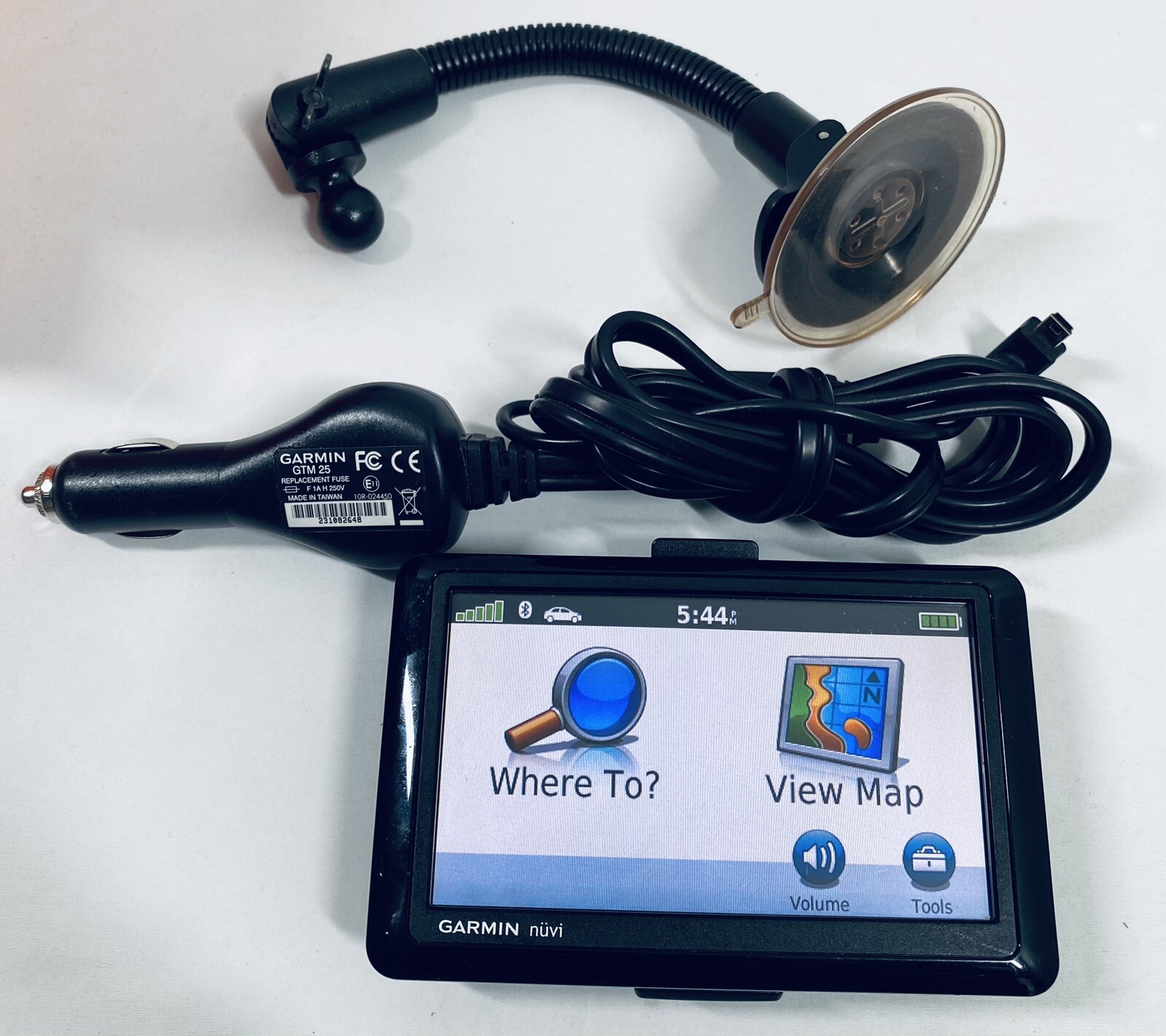 Garmin Nuvi 1490 5-Inch Widescreen GPS Bundle with Charger and Accessories-image