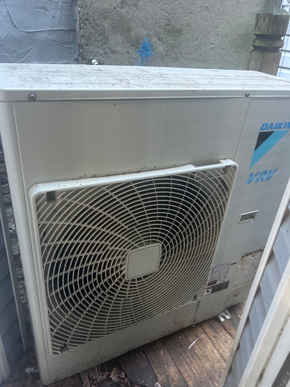 Daikin 48,000 Btu 18.8 Seer Multi Zone Ductless Mini Split Heat Pump Condenser (