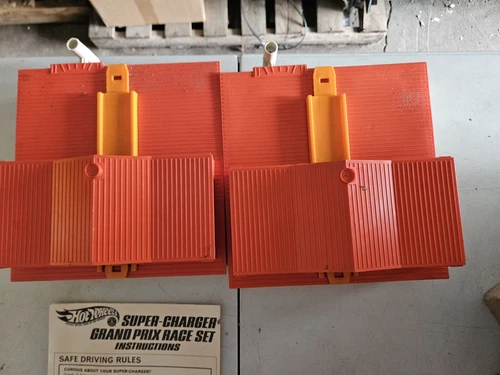 Hot Wheels Super Charger Grand Prix Race Set Vintage Untested