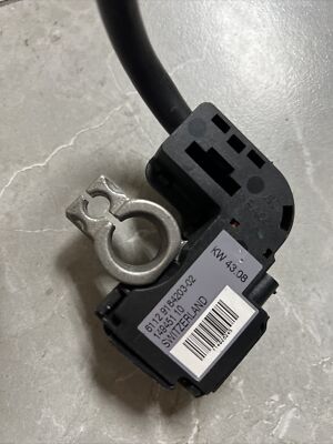 04-10 BMW E60 530i 525i 545i 535i M5 528i TRUNK NEGATIVE BATTERY 