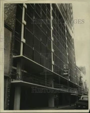 1970 Press Photo Holiday Inn in the 100 block of Royal Street. - nob39479
