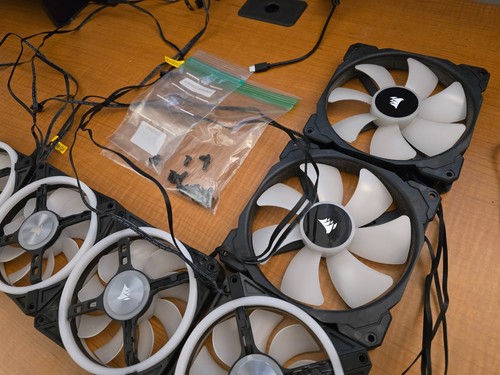 Corsair 120mm SP120 x4 and 140mm ML140 x 2 Fans with PWM Hub and RGB Hub - Picture 3 of 4