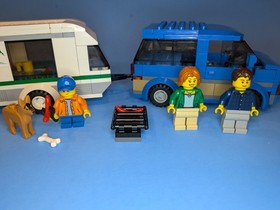 Lego City: Van & Caravan - Set 60117 W/Extra Minifigure No Box Or Manual