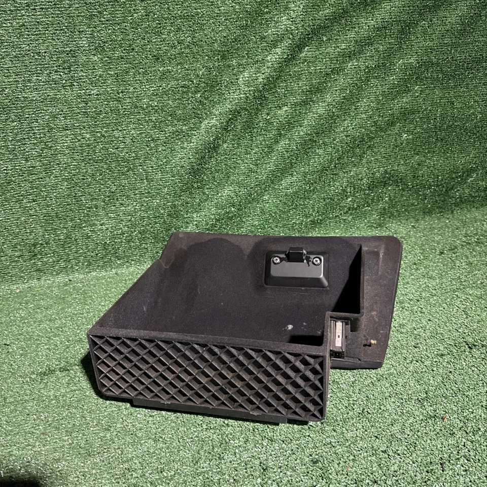 Guantera negra BMW E39 serie 5 sedán con pestillo 540i 528i530i 1997-2003 OEM Foto 4 de 4