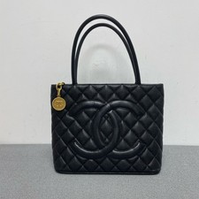 AUTH CHANEL Medallion CC Tote Bag Grained Leather Black Top Handle Gold Hardware