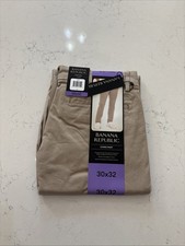 NEW With Tag Banana Republic Men  s 30x32 Tan Chino Pant Straight Fit