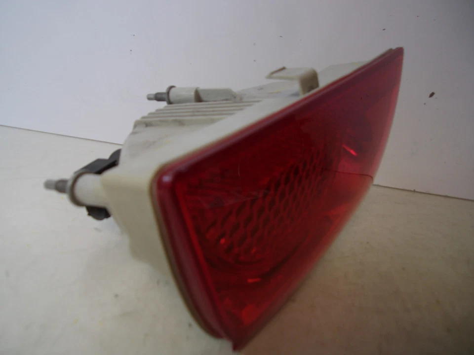 Оригинальный внутренний задний фонарь левая сторона водителя для Chevrolet Camaro 2010 2011 годов выпуска - Изображение 2 из 4