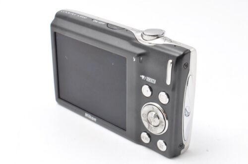 Nikon Coolpix S3000 Compact Digital Camera W/Battery